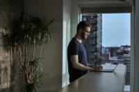 Als alleenstaande man op jezelf wonen? Dit komt er allemaal bij kijken